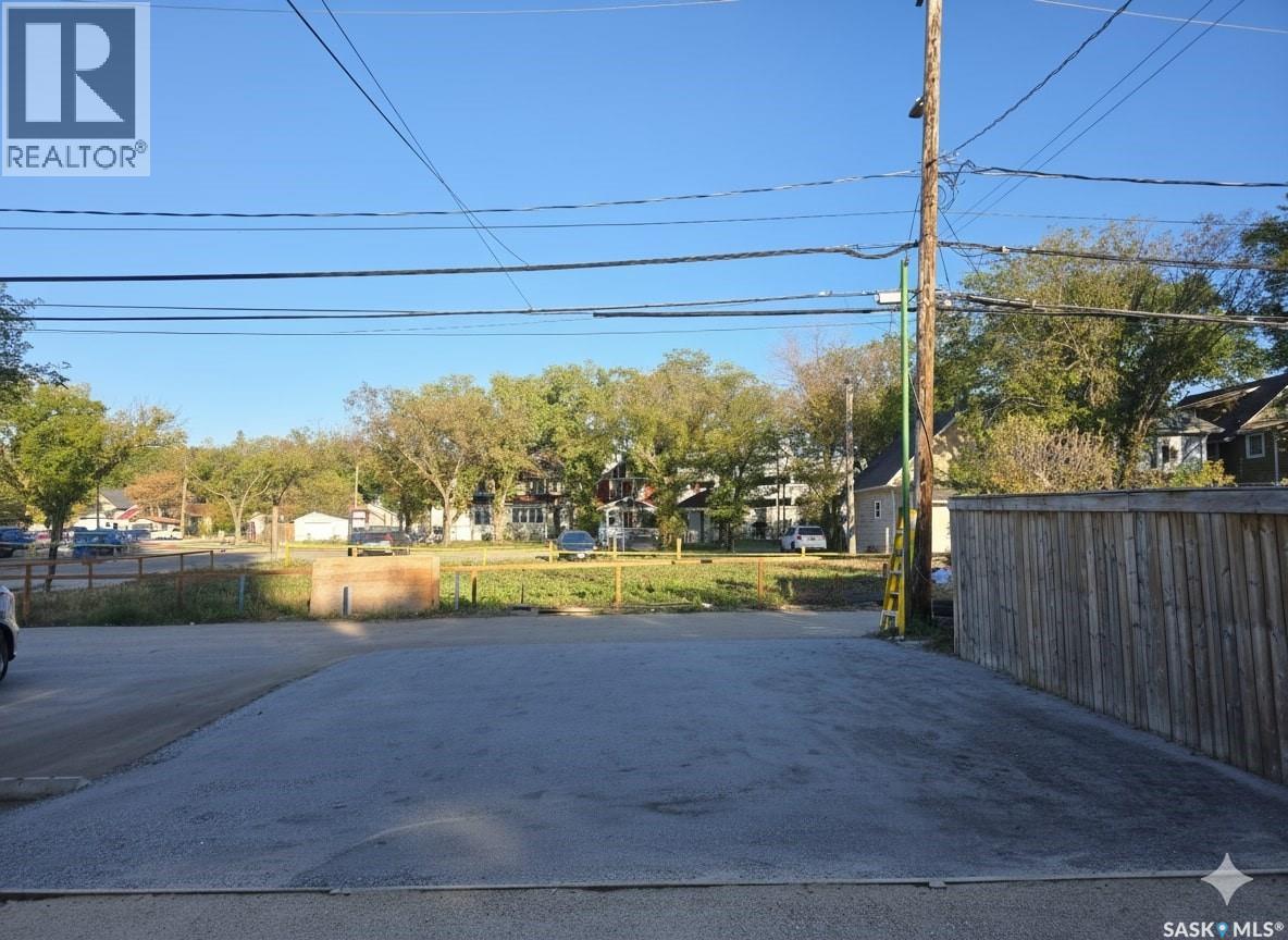 2111 Osler Street, Regina, Saskatchewan  S4P 1W7 - Photo 26 - SK025837