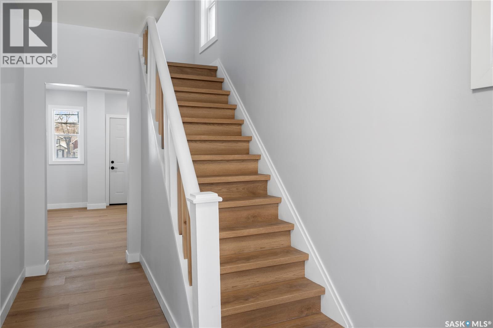 2111 Osler Street, Regina, Saskatchewan  S4P 1W7 - Photo 4 - SK025837