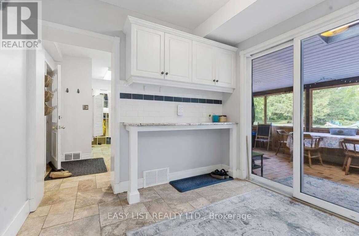 339 Sunset Drive, St. Thomas, Ontario  N5R 3C6 - Photo 10 - X12648370