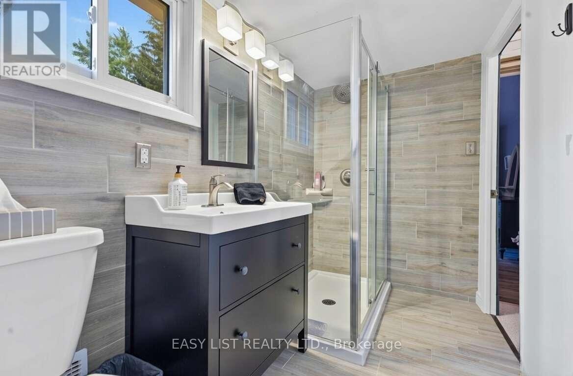 339 Sunset Drive, St. Thomas, Ontario  N5R 3C6 - Photo 21 - X12648370