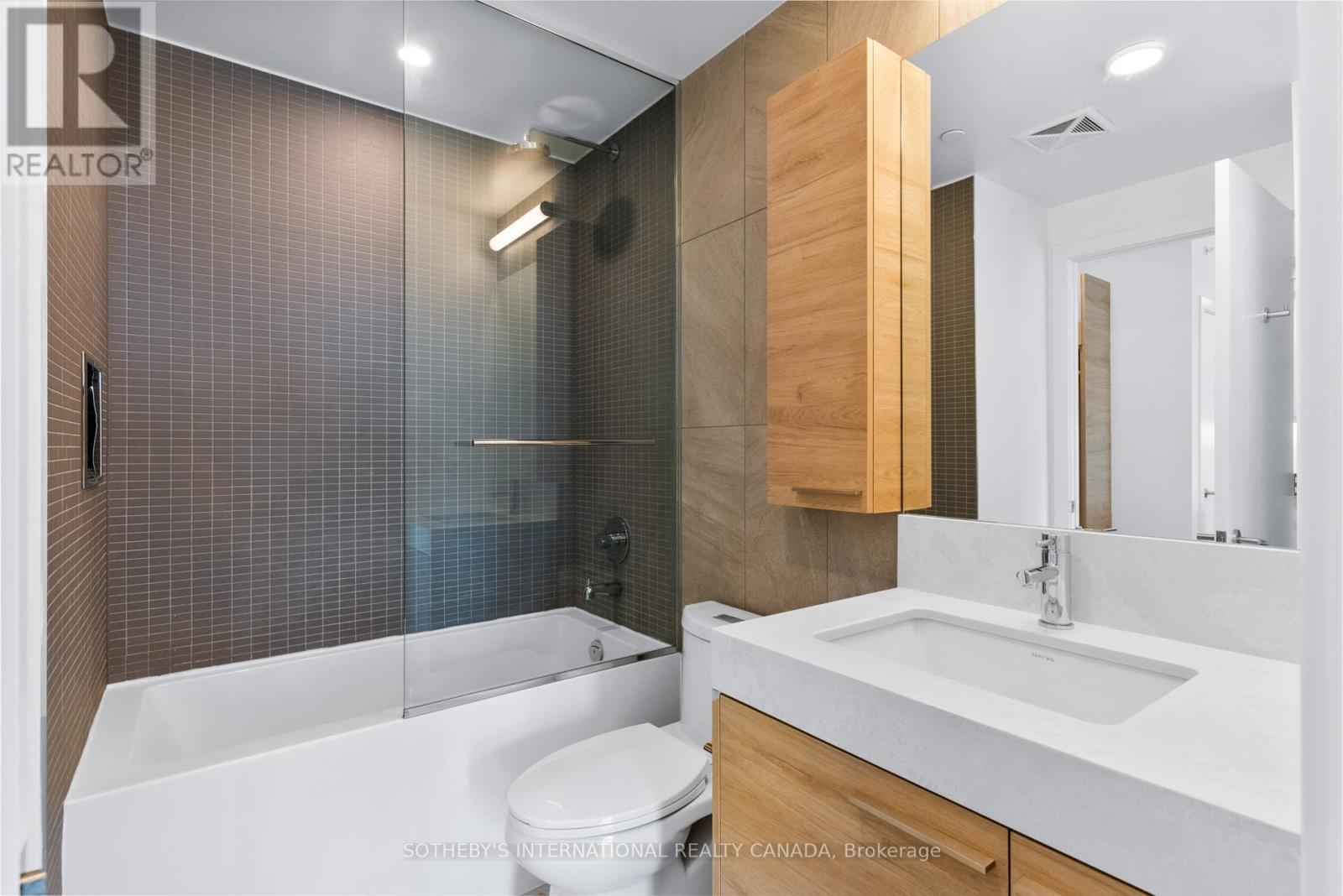 2410 - 200 Redpath Avenue, Toronto, Ontario  M4P 0E6 - Photo 13 - C12641112