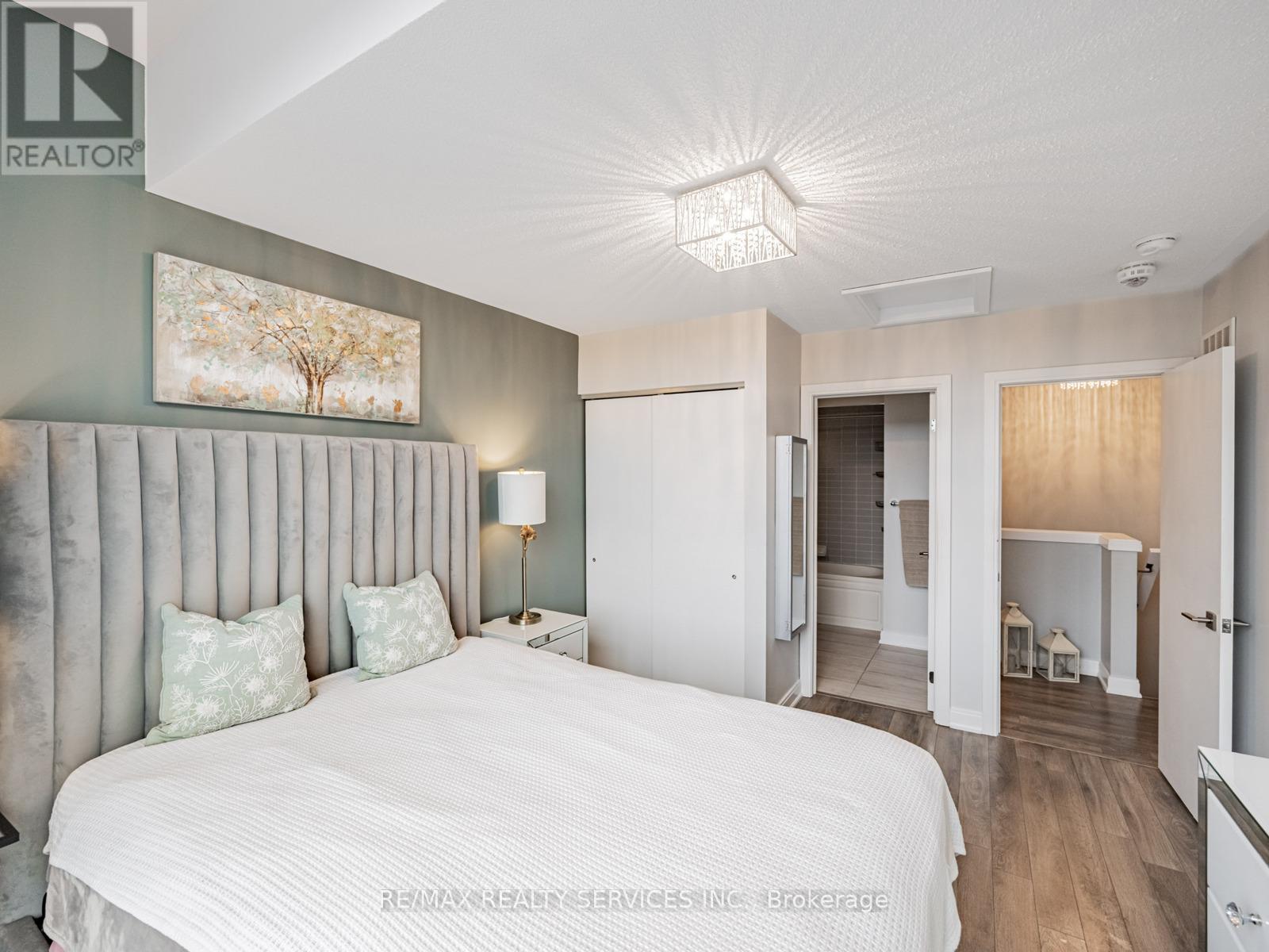 60 - 100 Dufay Road, Brampton, Ontario  L7A 4S3 - Photo 14 - W12647998