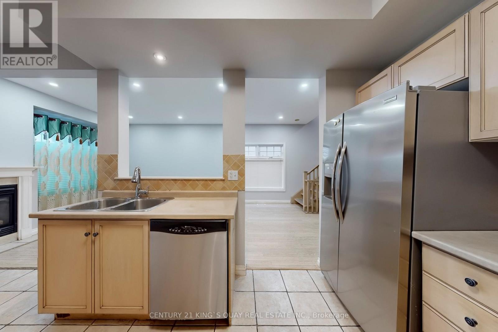 21 - 232 Stonehenge Drive, Hamilton, Ontario  L9K 1R5 - Photo 12 - X12640046