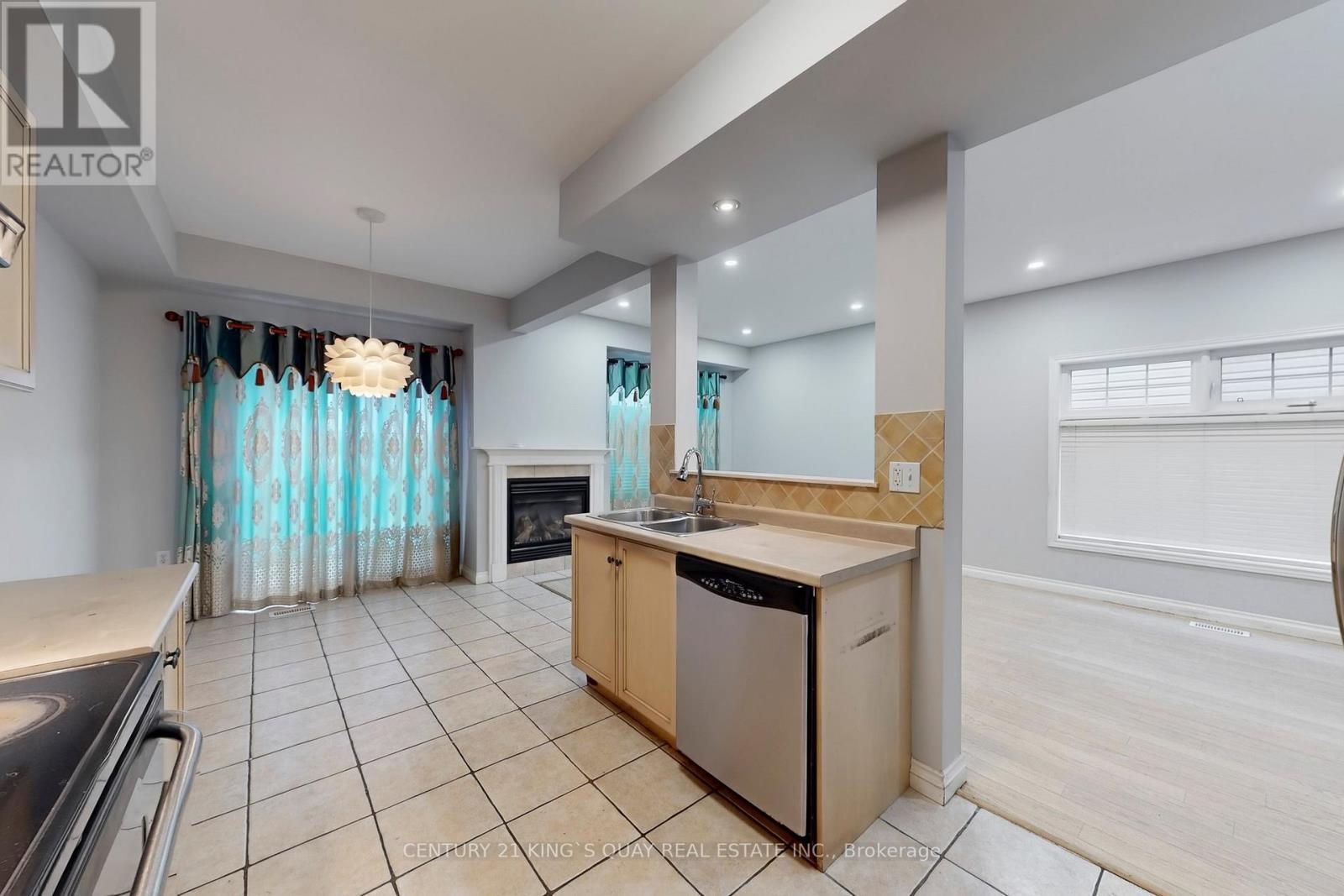 21 - 232 Stonehenge Drive, Hamilton, Ontario  L9K 1R5 - Photo 14 - X12640046