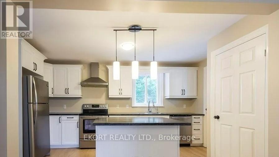 306 Macdonald Avenue, Belleville, Ontario  K8N 3Z2 - Photo 3 - X12648410