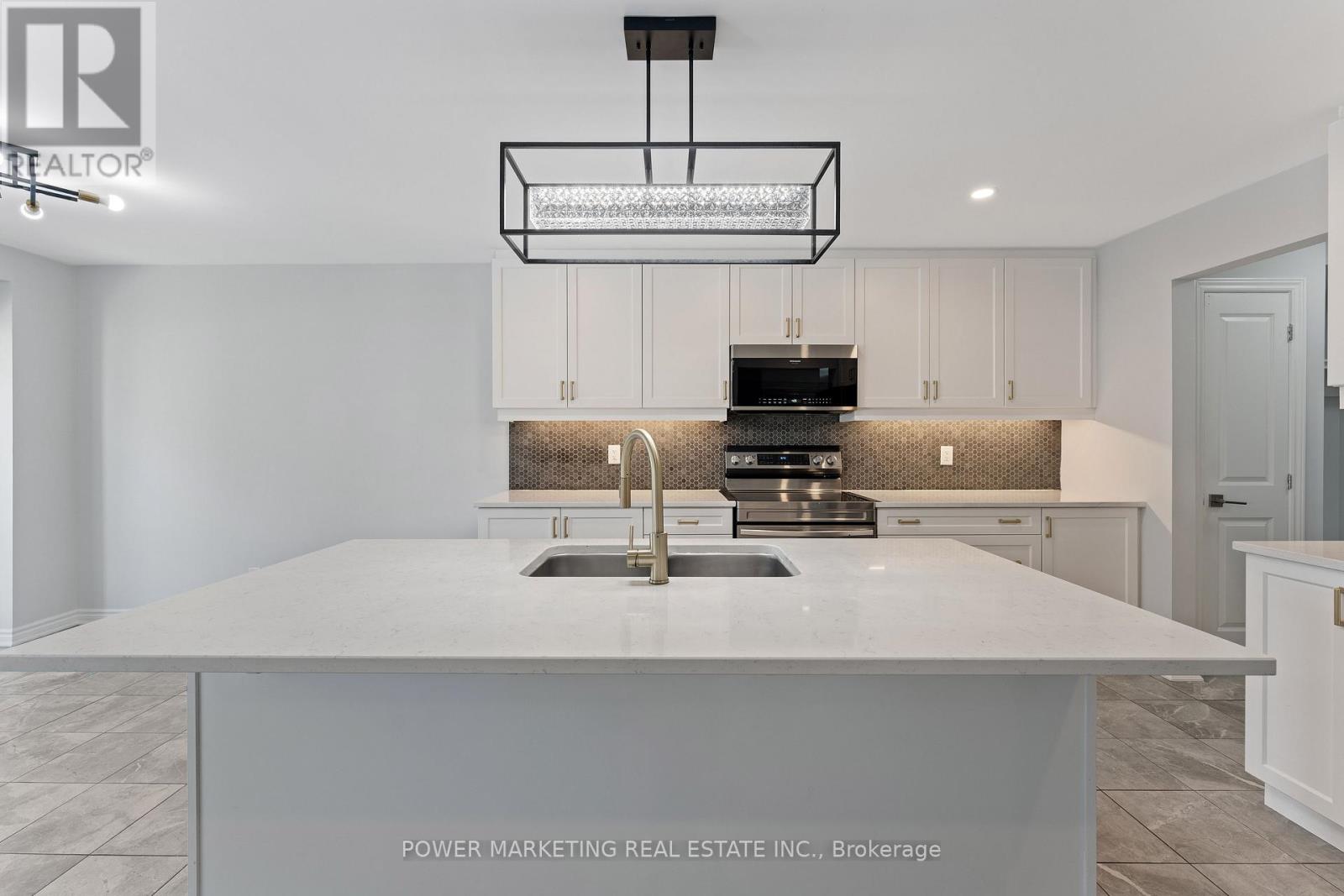 815 Henslows Circle, Ottawa, Ontario  K4A 5H6 - Photo 11 - X12648446