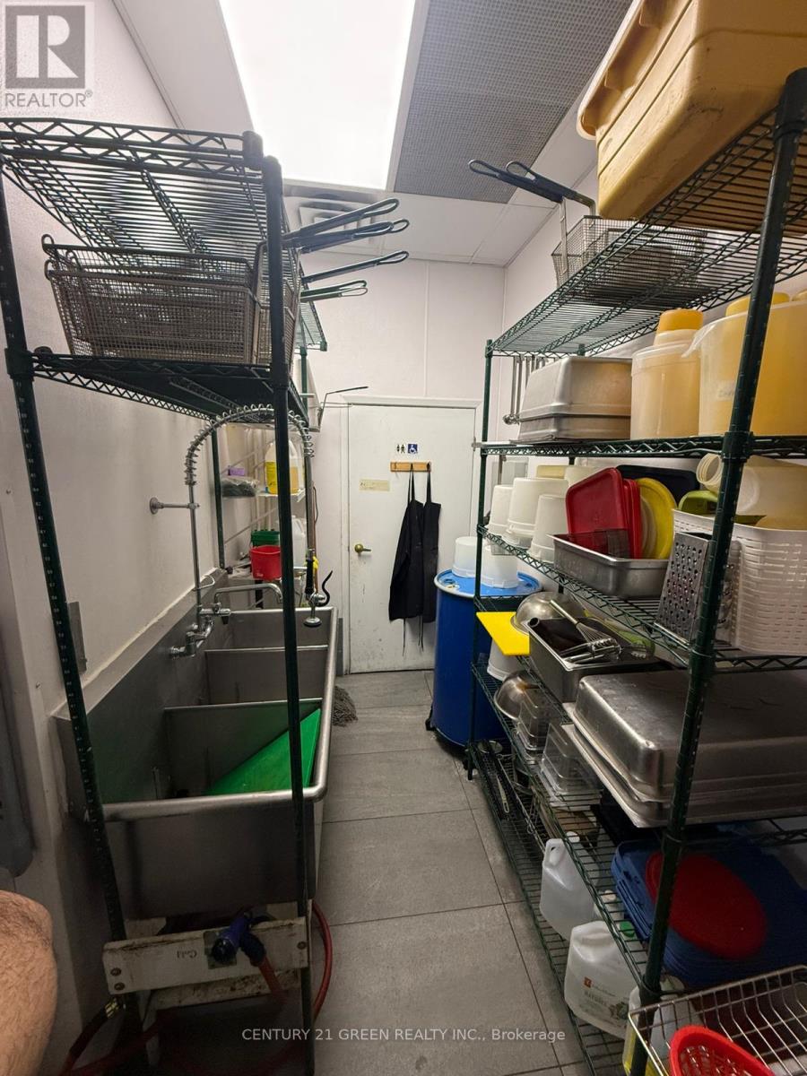 A11 - 2423 Trafalgar Road, Oakville, Ontario  L6H 6K7 - Photo 8 - W12648272