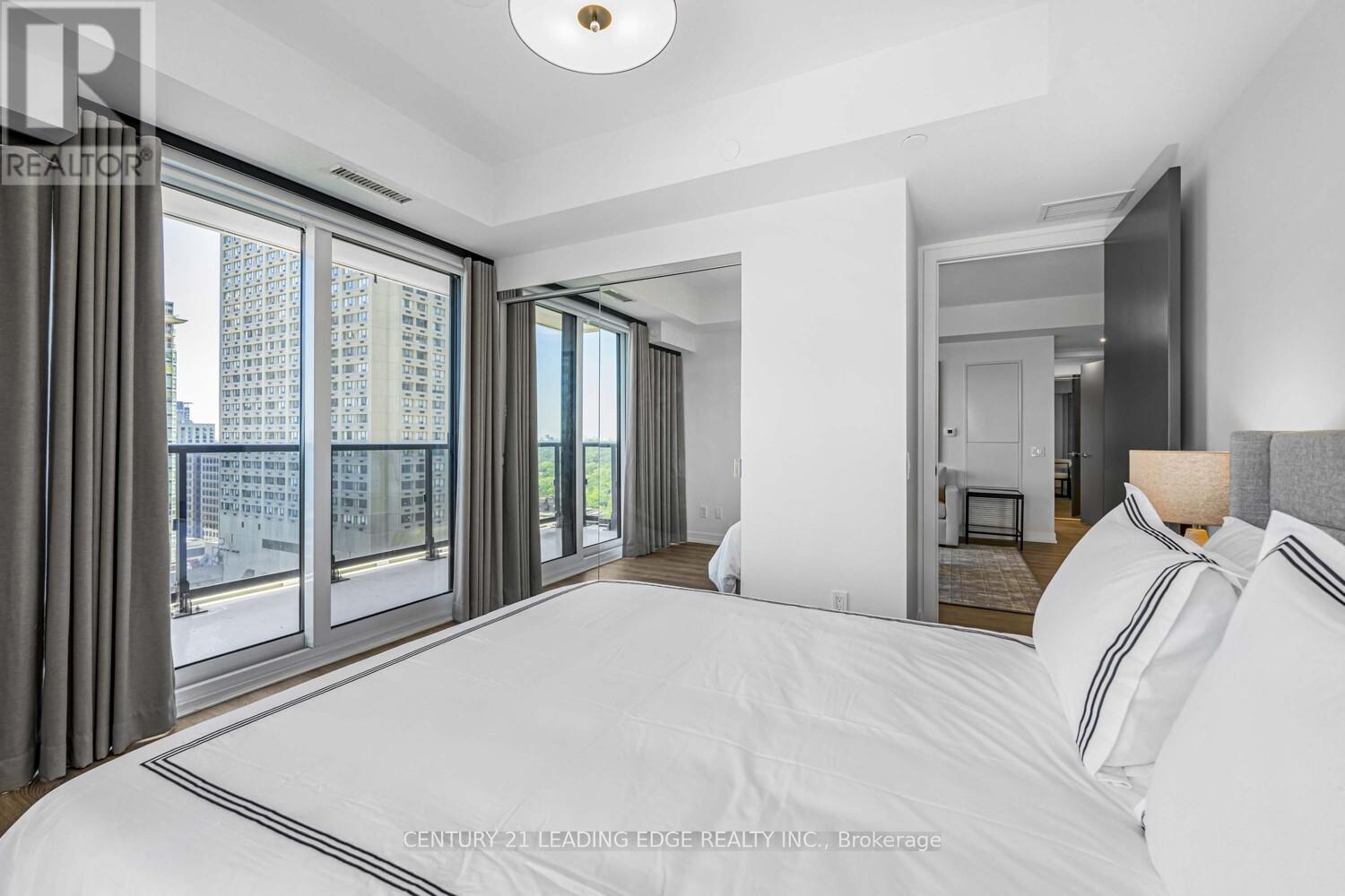 2606 - 771 Yonge Street, Toronto, Ontario  M4W 0B8 - Photo 8 - C12648404