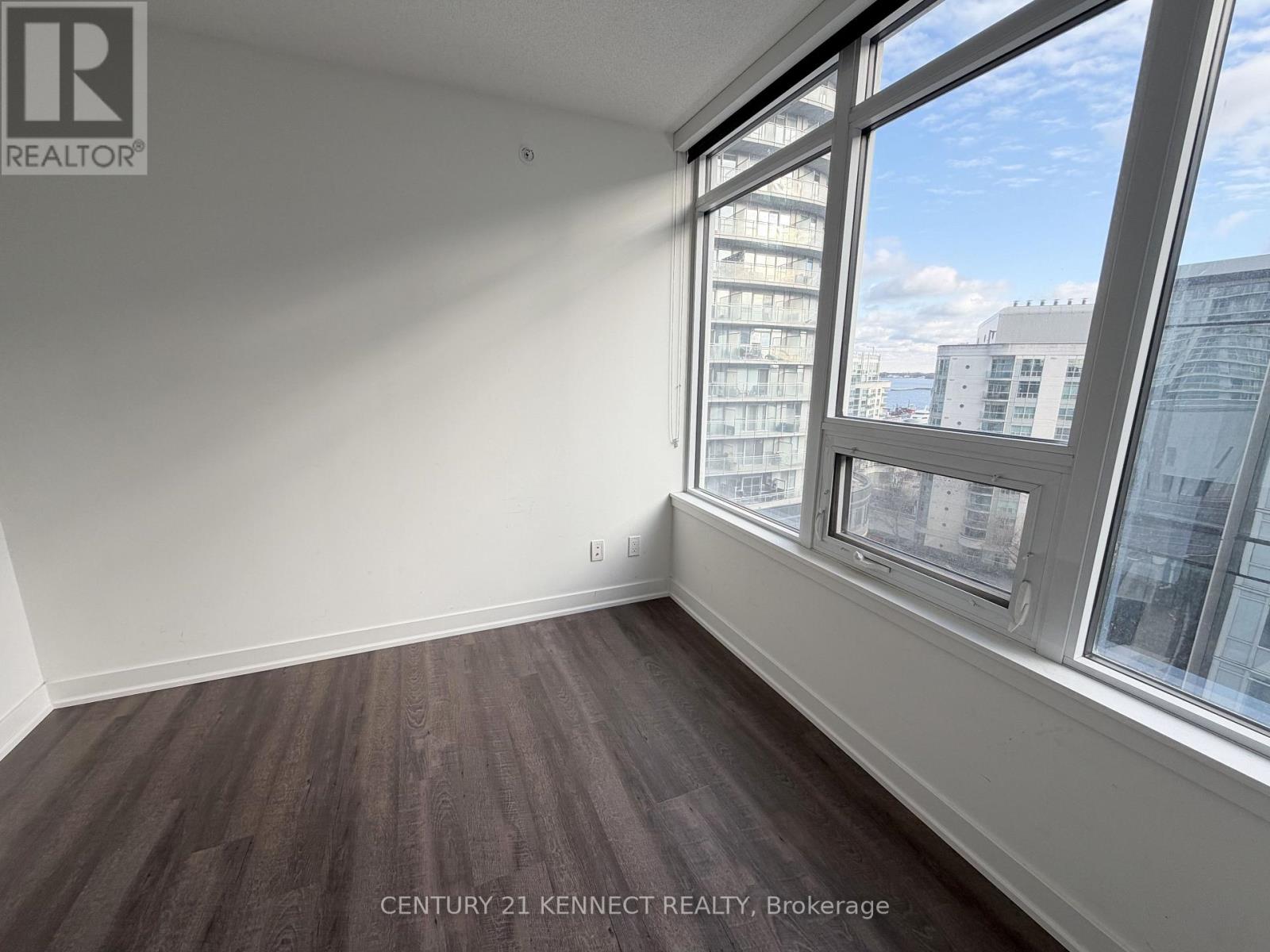 1015 - 17 Bathurst Street, Toronto, Ontario  M5V 0N1 - Photo 9 - C12648440