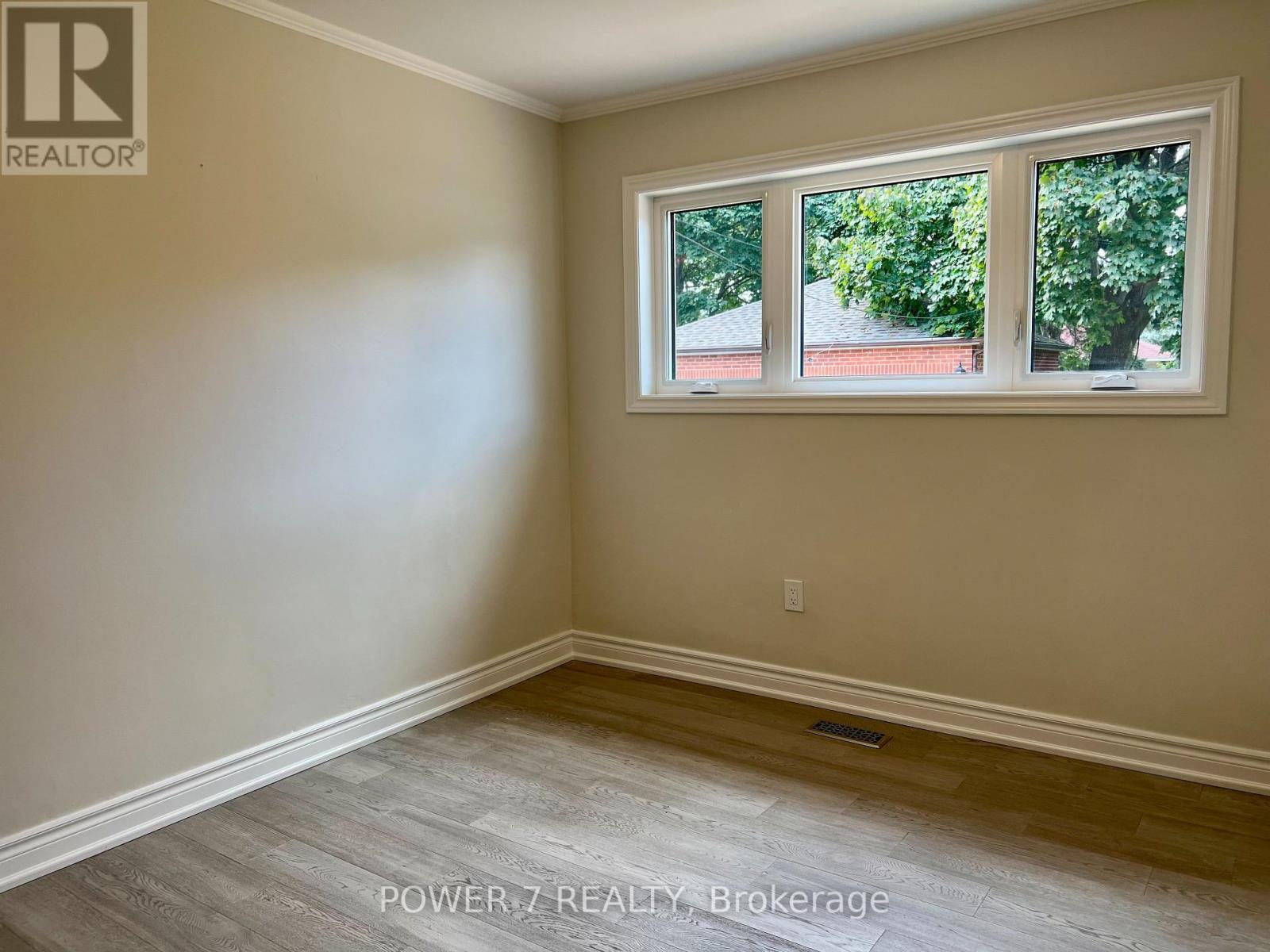 Main - 145 Earlton Road, Toronto, Ontario  M1T 2R8 - Photo 10 - E12648434