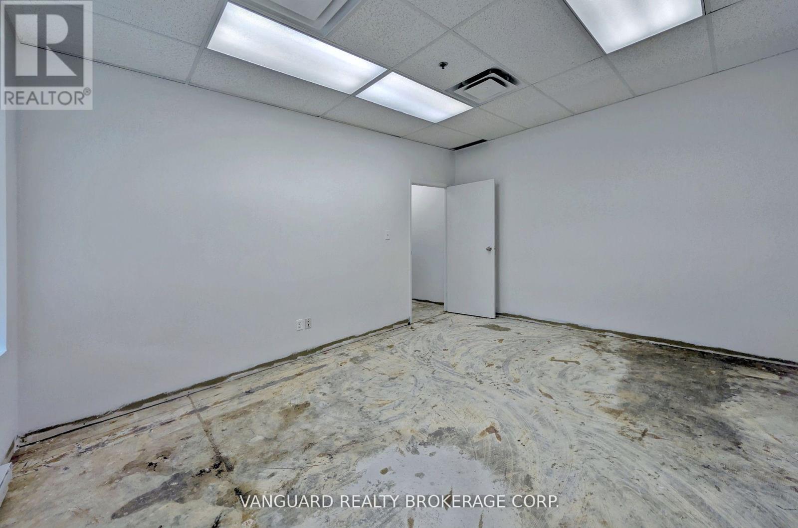 1 - 250 Trowers Road, Vaughan, Ontario  L4L 5Z9 - Photo 13 - N12648466