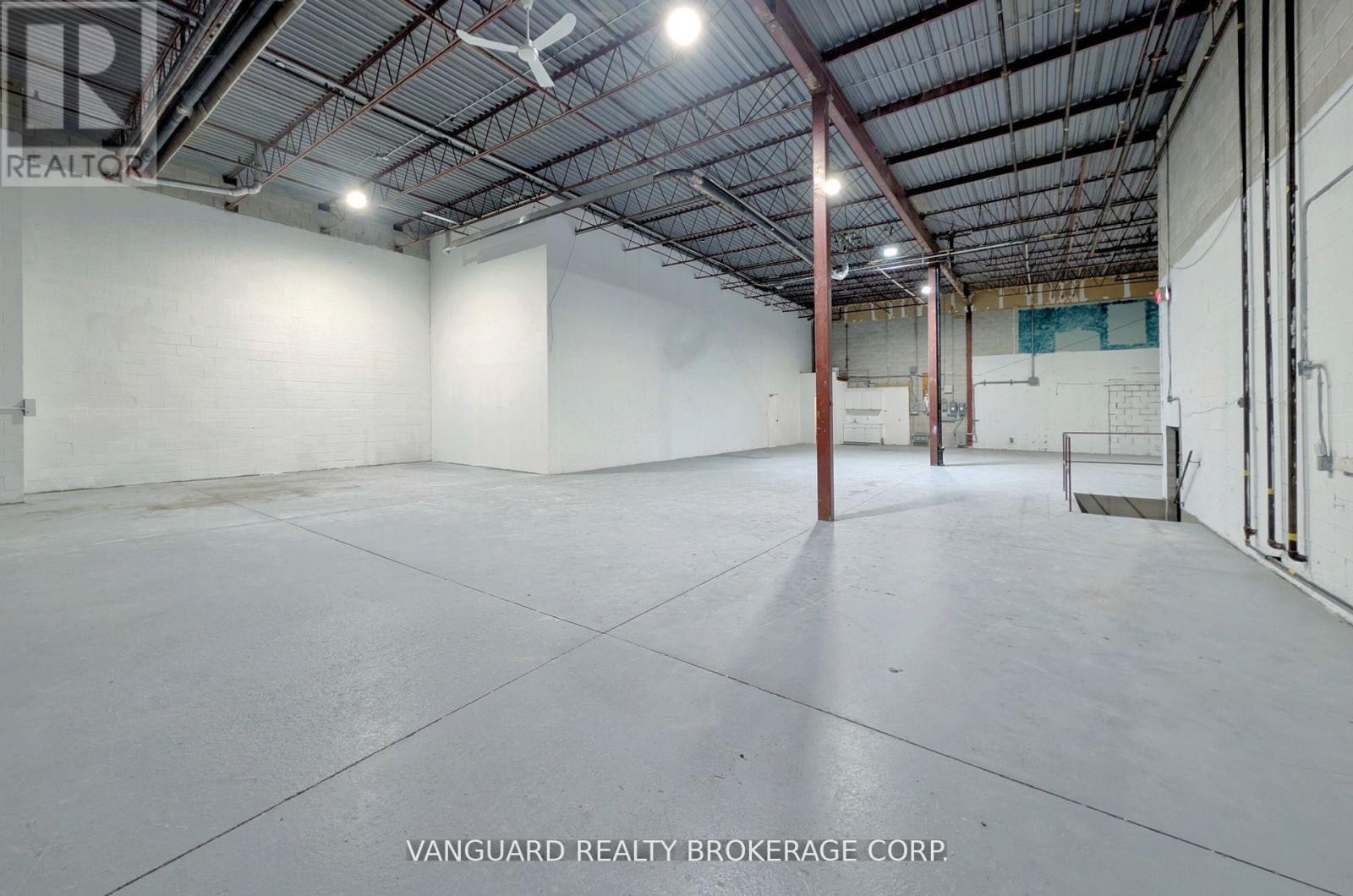 1 - 250 Trowers Road, Vaughan, Ontario  L4L 5Z9 - Photo 18 - N12648466