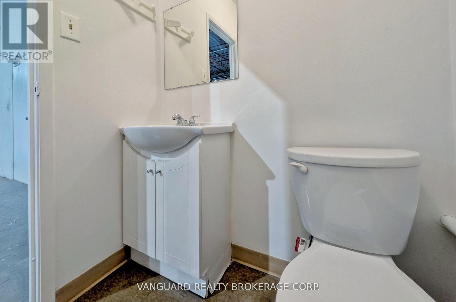 1 - 250 Trowers Road, Vaughan, Ontario  L4L 5Z9 - Photo 26 - N12648466