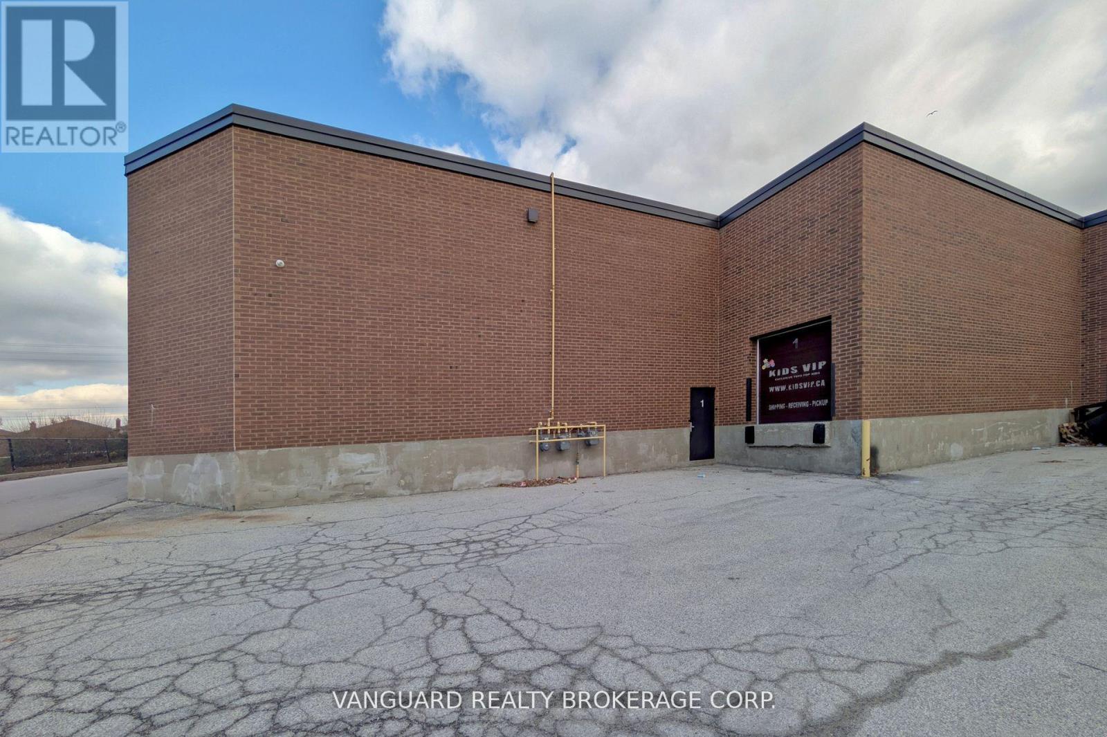 1 - 250 Trowers Road, Vaughan, Ontario  L4L 5Z9 - Photo 5 - N12648466