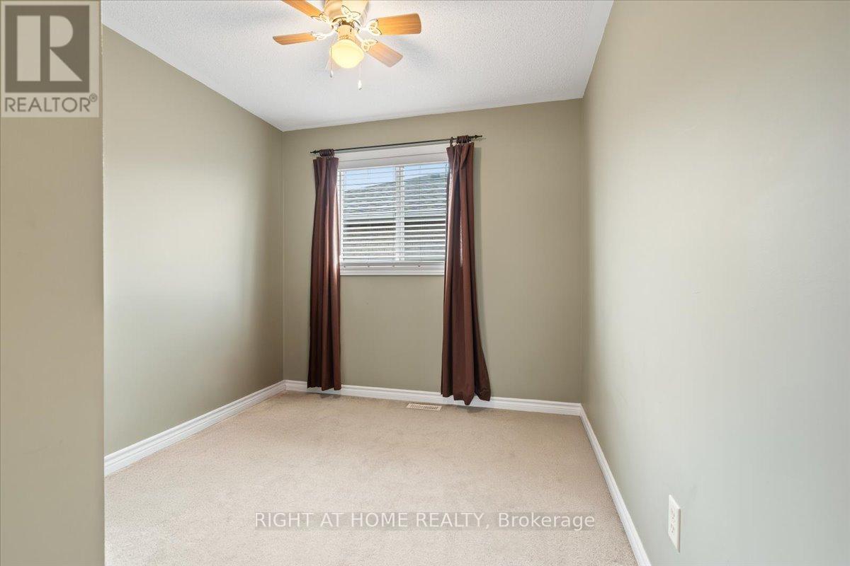 7 Michael Crescent, Barrie, Ontario  L4M 6Y9 - Photo 13 - S12554076