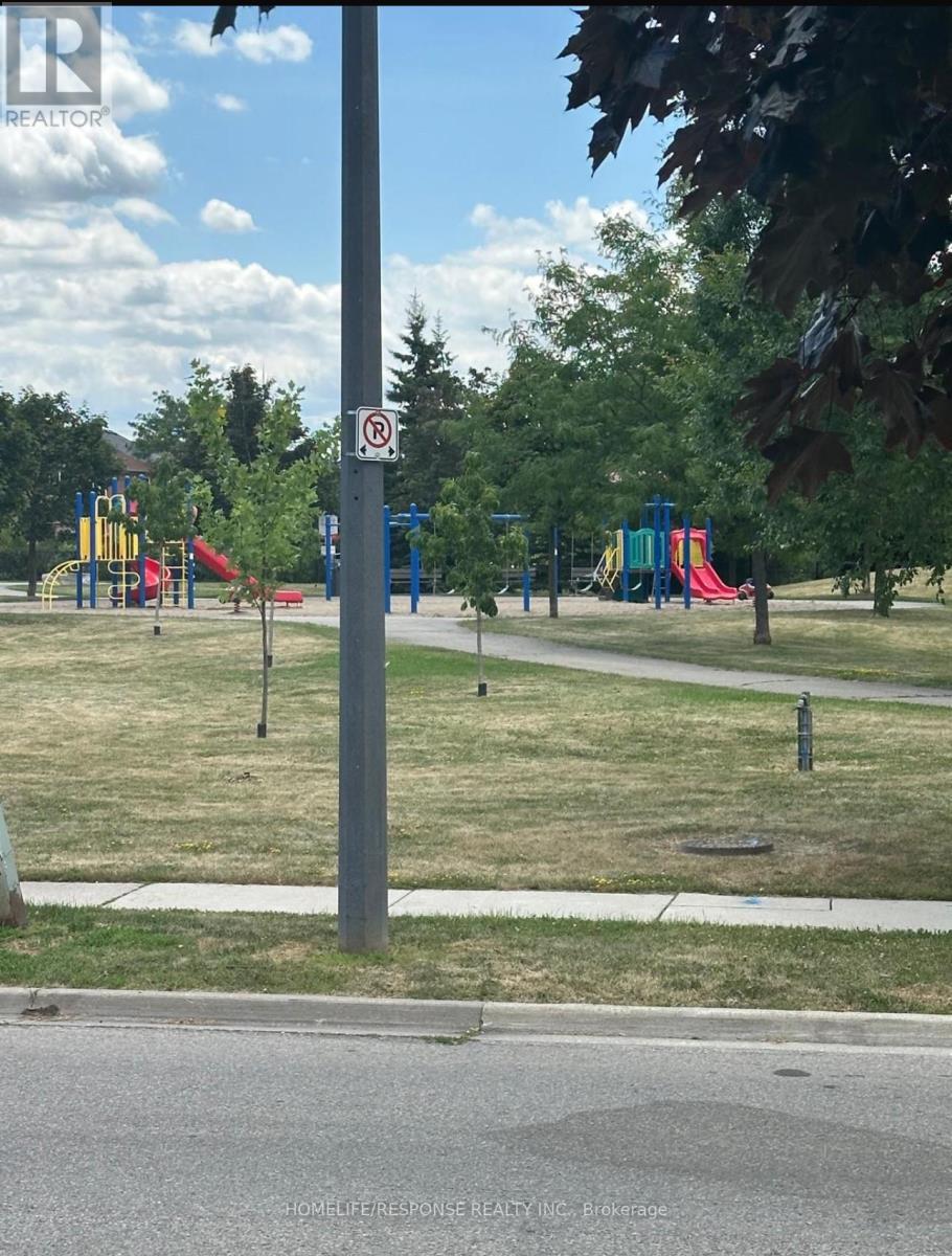 5415 Longford Drive, Mississauga, Ontario  L5M 7Y3 - Photo 12 - W12648418