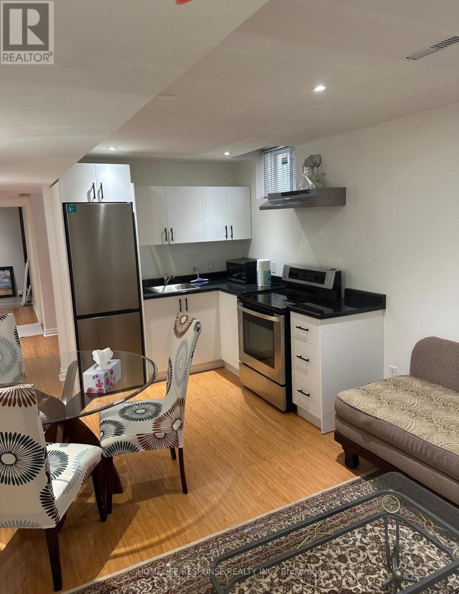 5415 Longford Drive, Mississauga, Ontario  L5M 7Y3 - Photo 5 - W12648418