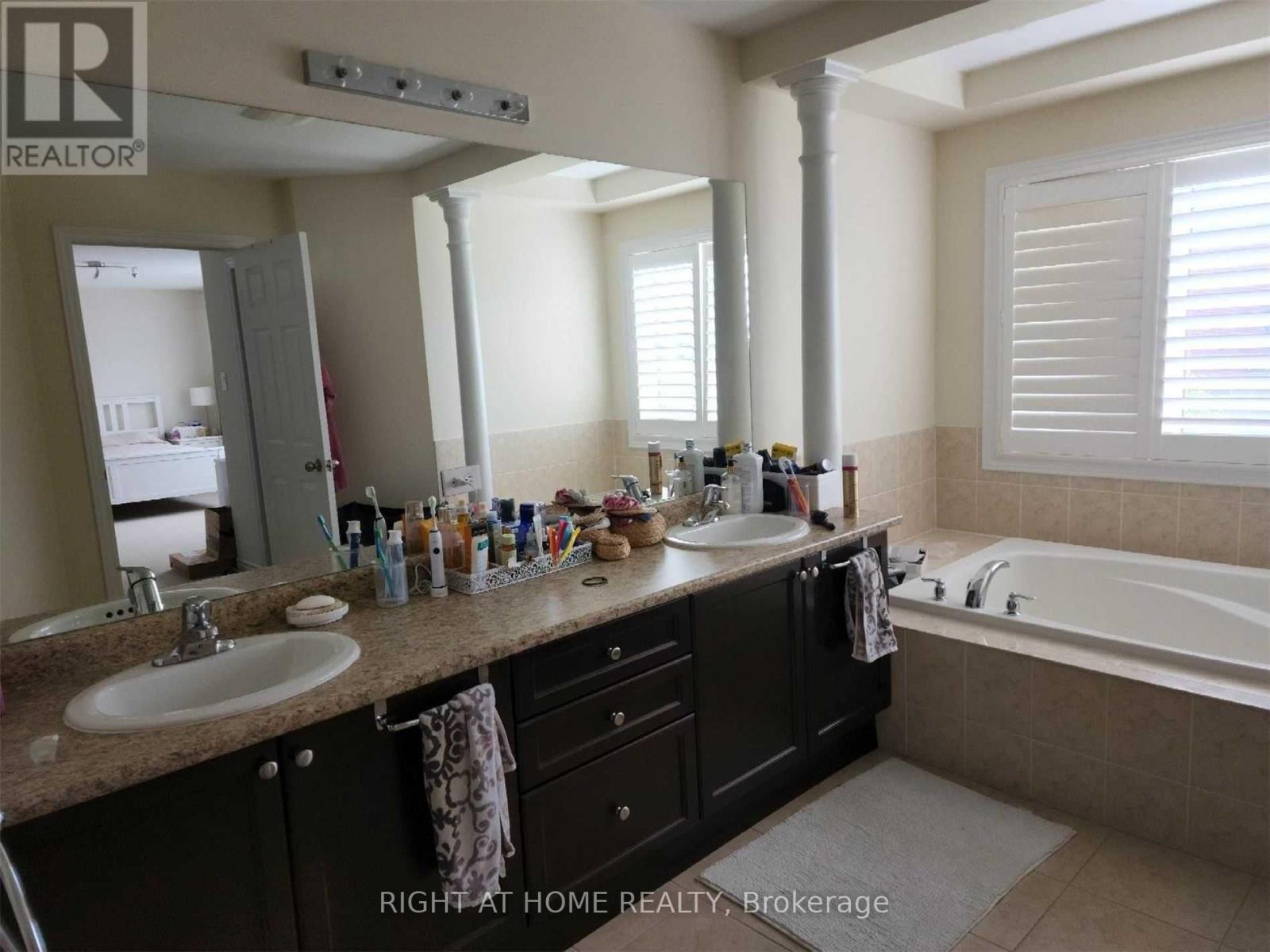 2374 North Ridge Trail, Oakville, Ontario  L6H 0B1 - Photo 18 - W12648438