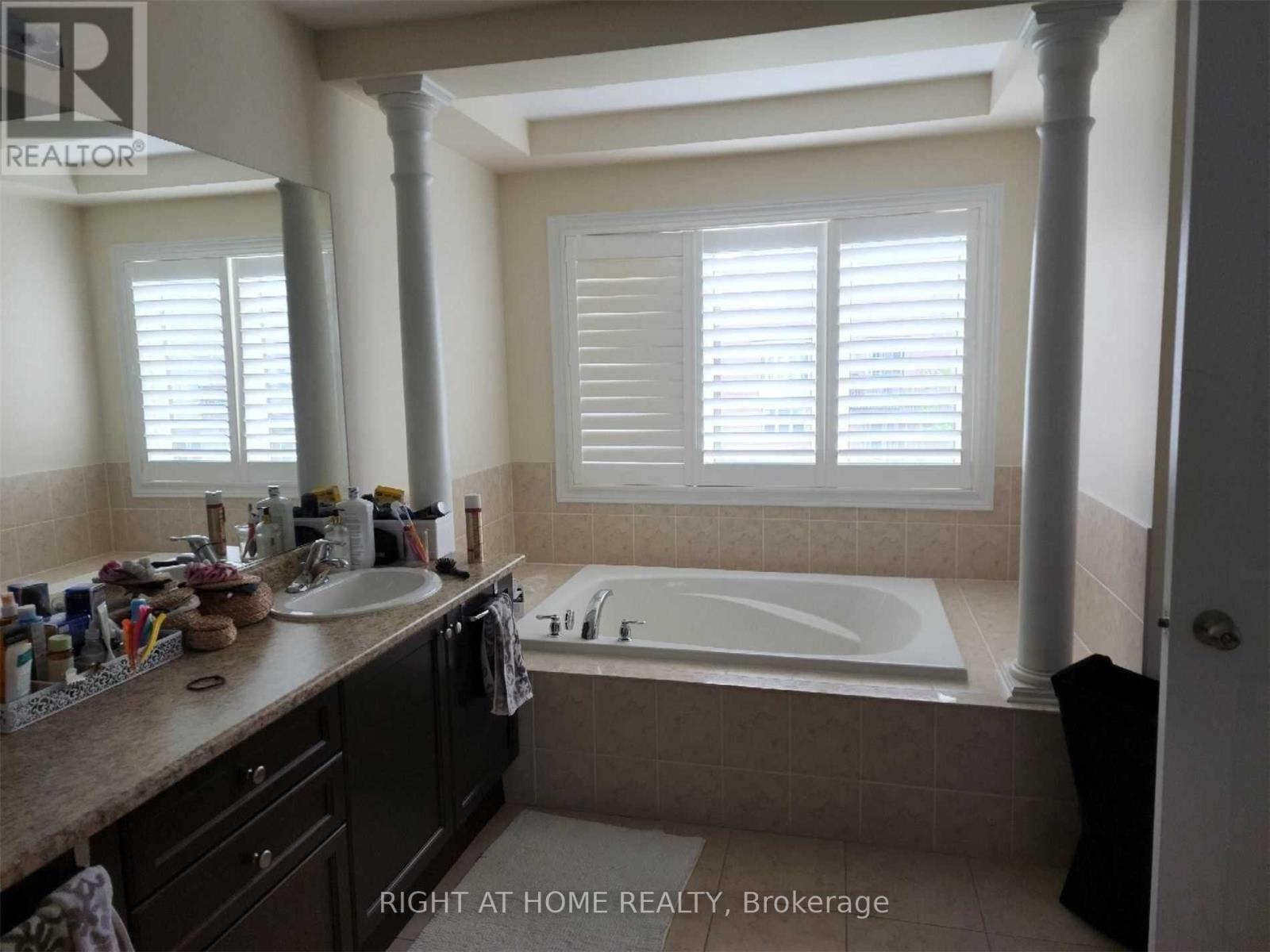 2374 North Ridge Trail, Oakville, Ontario  L6H 0B1 - Photo 22 - W12648438