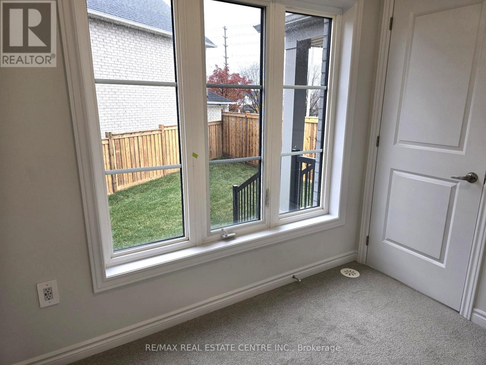 5959 Saigon Street, Mississauga, Ontario  L6H 7G1 - Photo 2 - W12648472