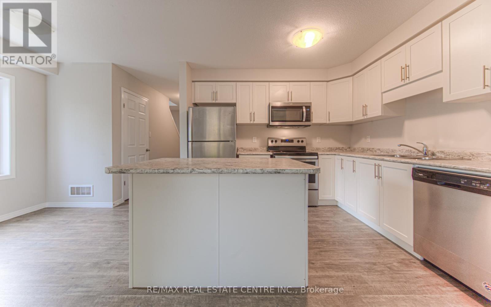 22 - 50 Pinnacle Drive, Kitchener, Ontario  N2P 0H8 - Photo 8 - X12648436