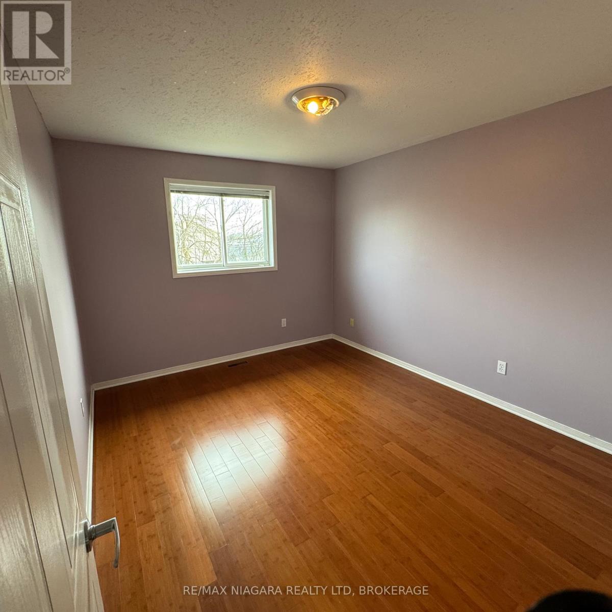 4860 Windgate Drive, Niagara Falls, Ontario  L2H 2Z6 - Photo 13 - X12629104