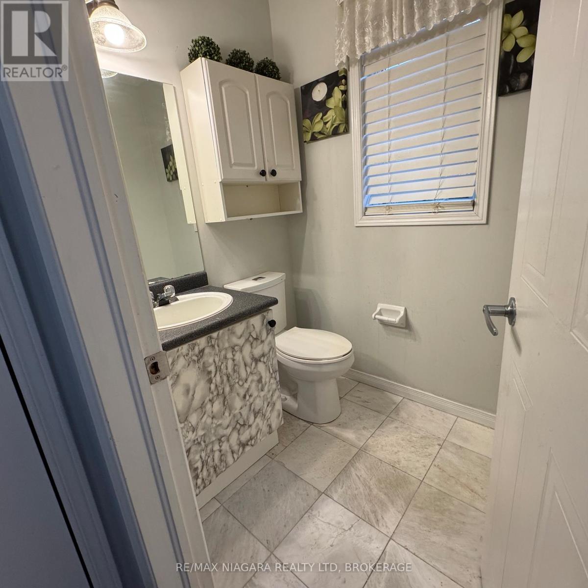 4860 Windgate Drive, Niagara Falls, Ontario  L2H 2Z6 - Photo 5 - X12629104