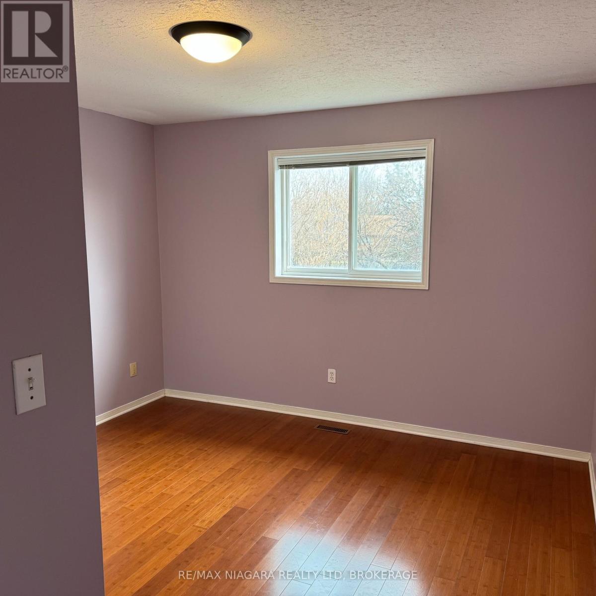 4860 Windgate Drive, Niagara Falls, Ontario  L2H 2Z6 - Photo 8 - X12629104
