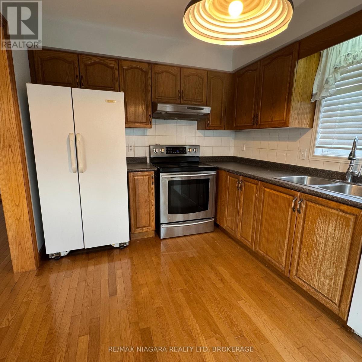 4860 Windgate Drive, Niagara Falls, Ontario  L2H 2Z6 - Photo 7 - X12629104