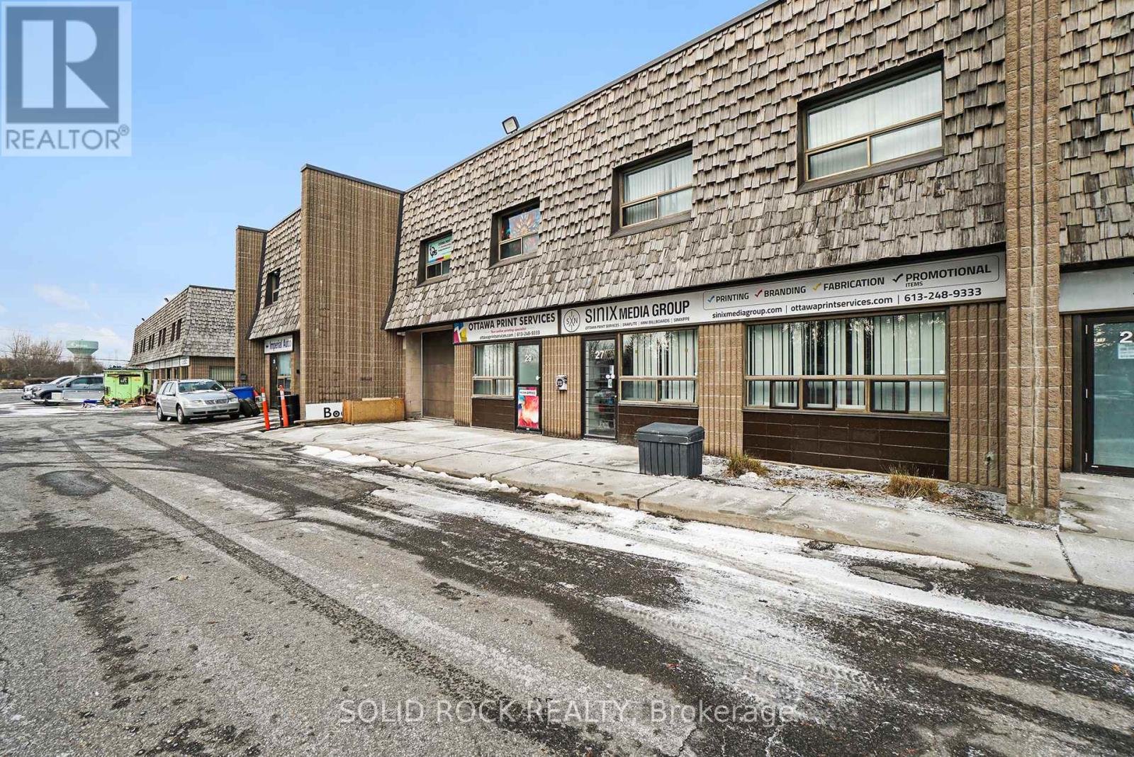 27 & 29 - 2100 Thurston Drive, Ottawa, Ontario  K1G 4K8 - Photo 2 - X12648528