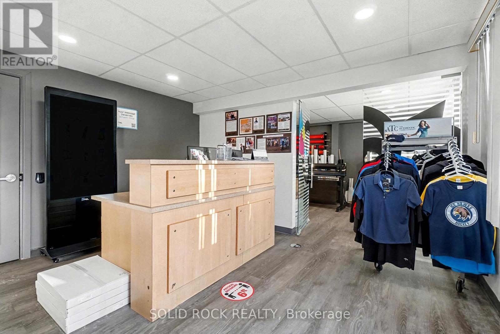 27 & 29 - 2100 Thurston Drive, Ottawa, Ontario  K1G 4K8 - Photo 3 - X12648528