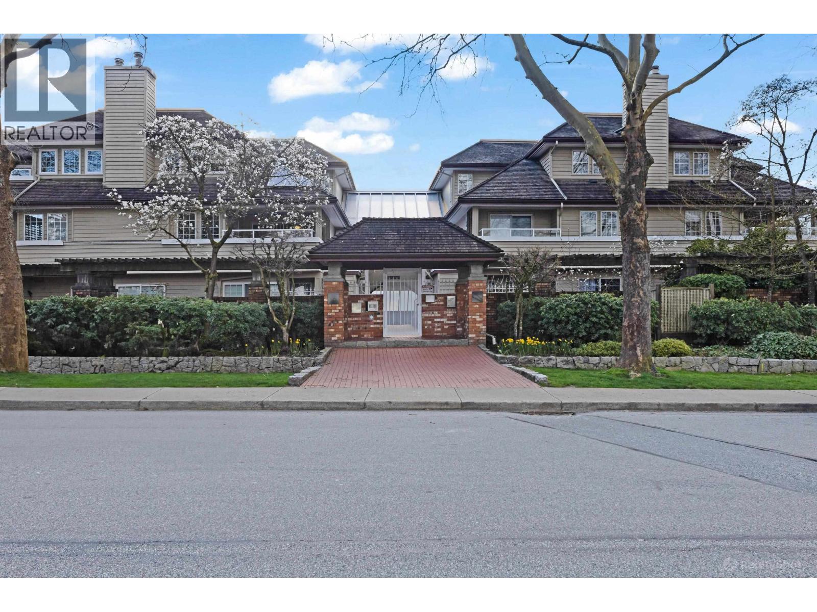 301 3421 CURLE AVENUE, Burnaby, British Columbia