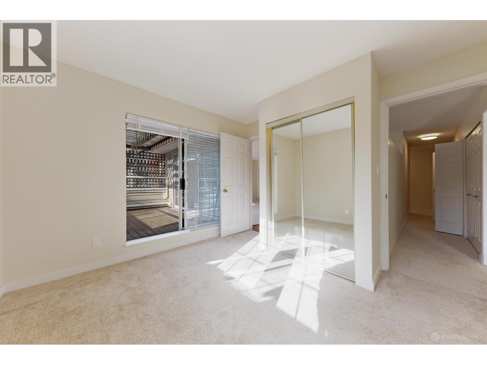 301 3421 Curle Avenue, Burnaby, British Columbia  V5G 4P4 - Photo 13 - R3074840