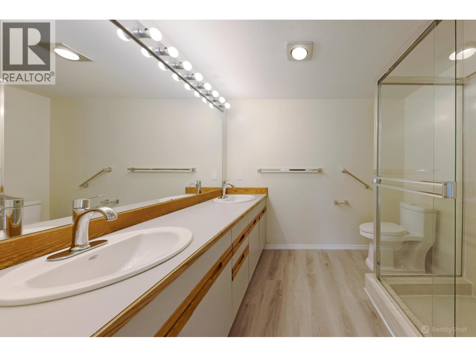 301 3421 Curle Avenue, Burnaby, British Columbia  V5G 4P4 - Photo 19 - R3074840