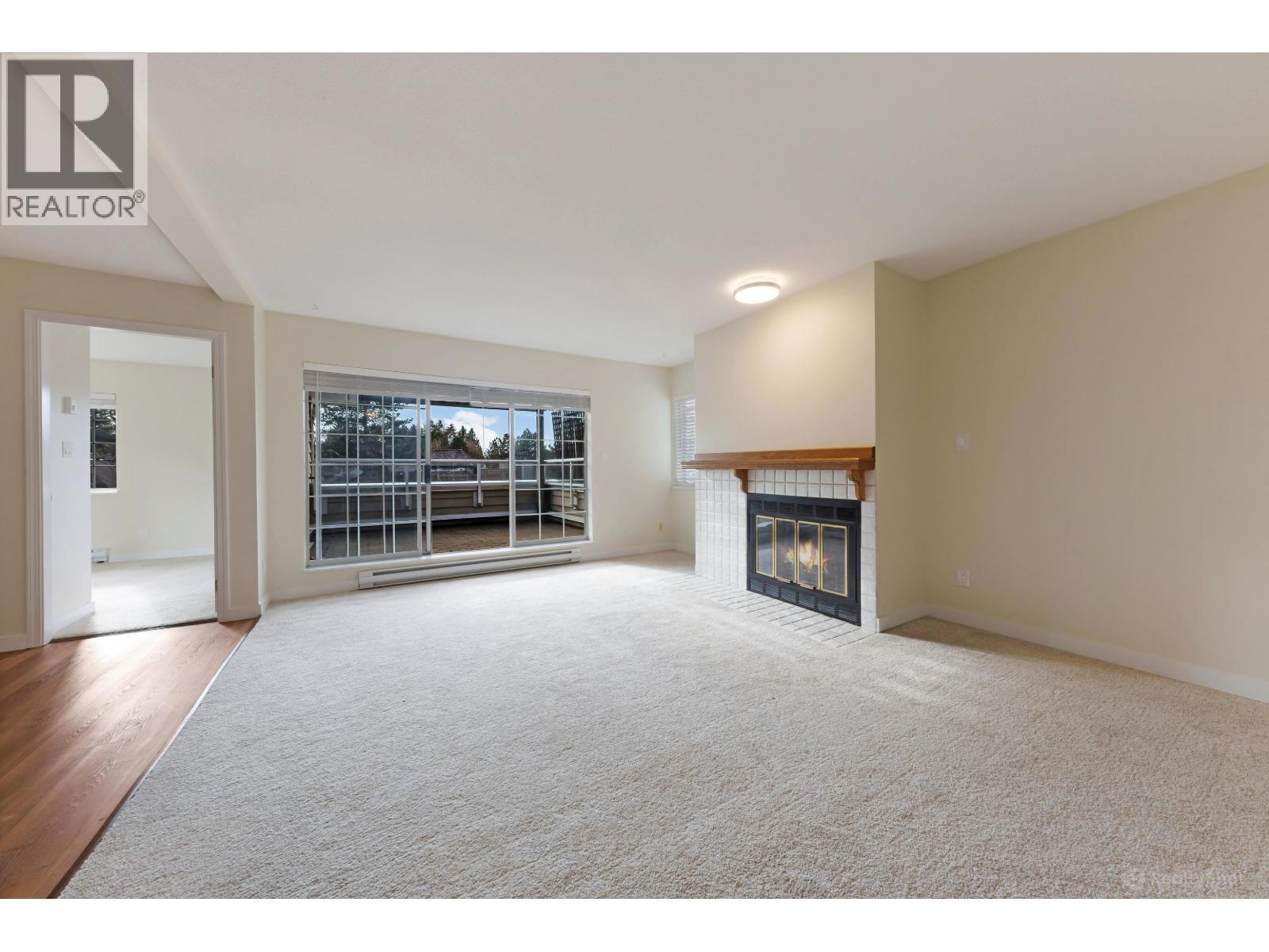 301 3421 Curle Avenue, Burnaby, British Columbia  V5G 4P4 - Photo 3 - R3074840