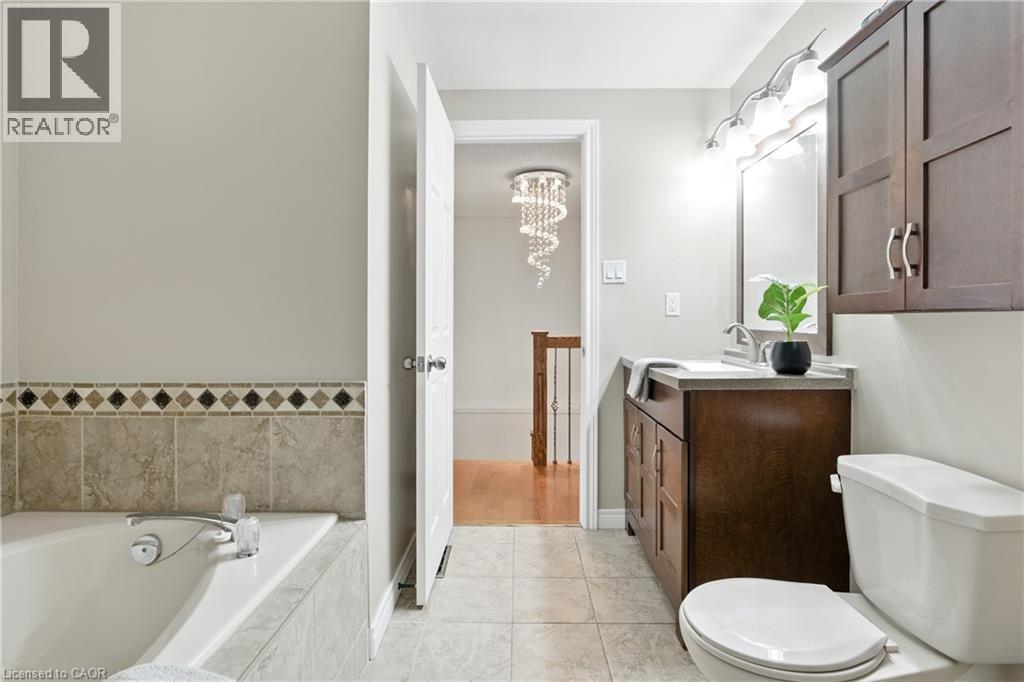 800 Upper Paradise Road Unit# 40, Hamilton, Ontario  L9C 7L2 - Photo 19 - 40769299