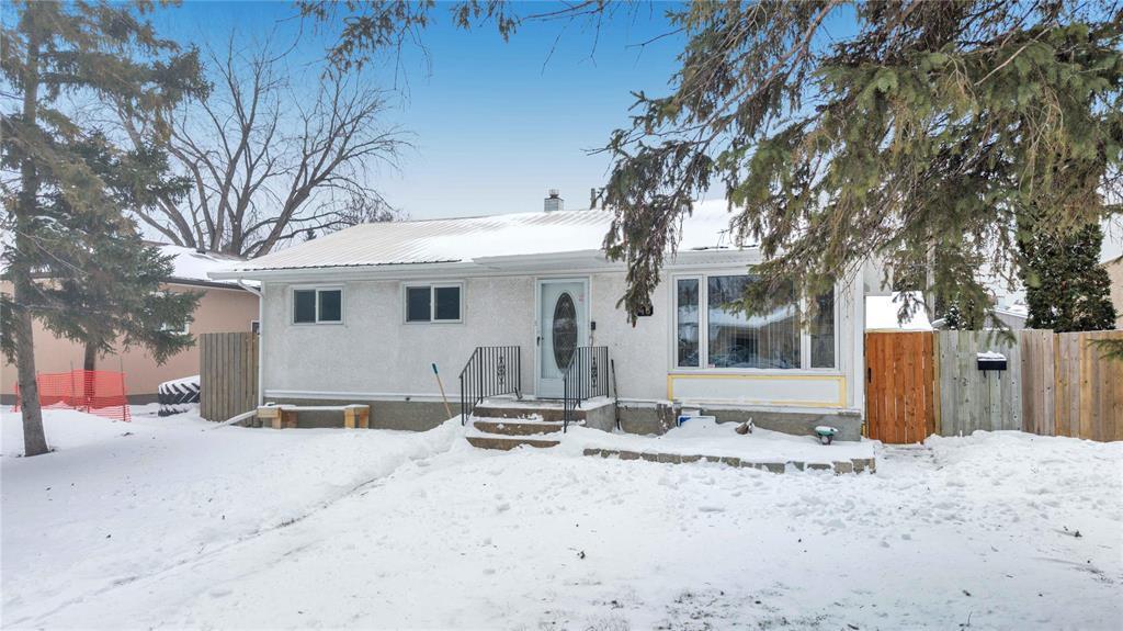 46 Parade Drive, Winnipeg, Manitoba  R2C 0S2 - Photo 0 - 202530164