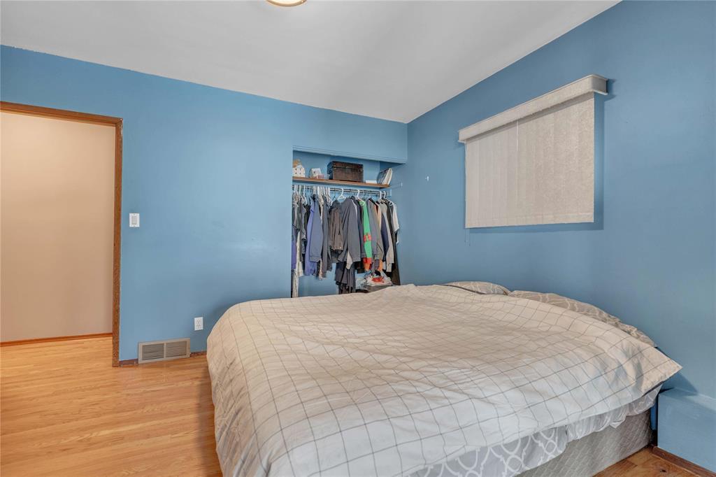 46 Parade Drive, Winnipeg, Manitoba  R2C 0S2 - Photo 11 - 202530164