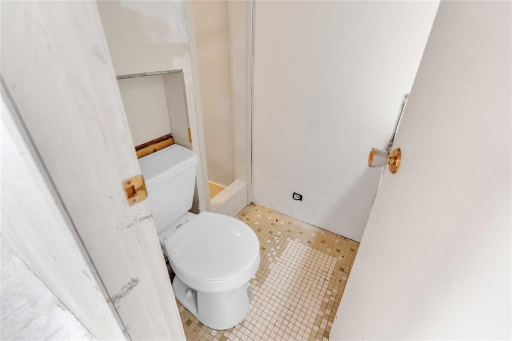 46 Parade Drive, Winnipeg, Manitoba  R2C 0S2 - Photo 23 - 202530164