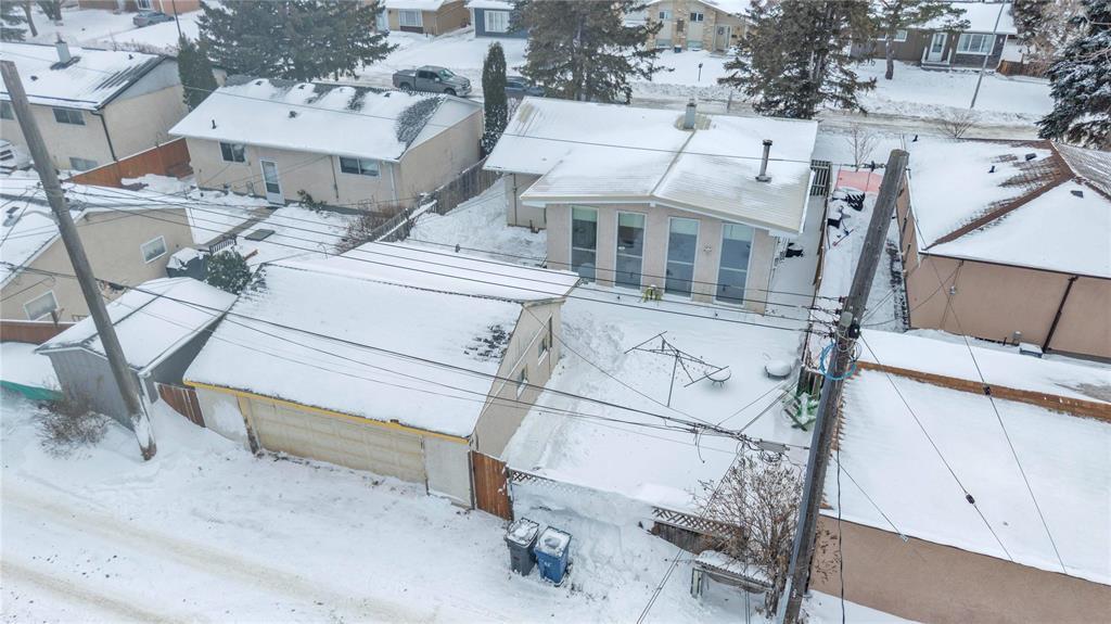 46 Parade Drive, Winnipeg, Manitoba  R2C 0S2 - Photo 24 - 202530164