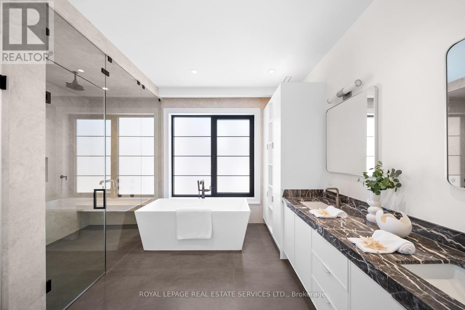 4 Waxwing Place, Toronto, Ontario  M3C 1N6 - Photo 17 - C12609188