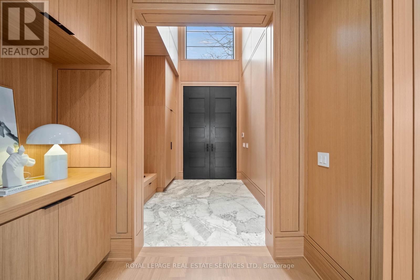 4 Waxwing Place, Toronto, Ontario  M3C 1N6 - Photo 4 - C12609188