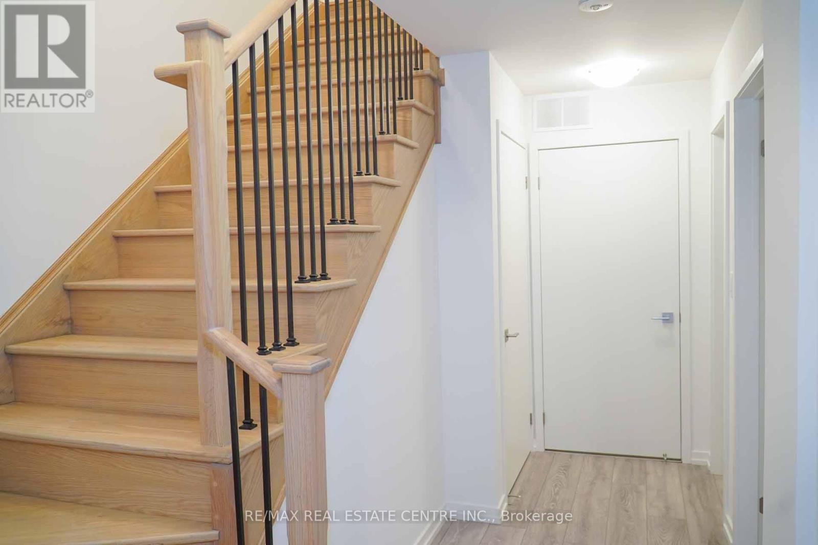 24 - 14 Lytham Green Circle, Newmarket, Ontario  L3Y 0H3 - Photo 19 - N12647948