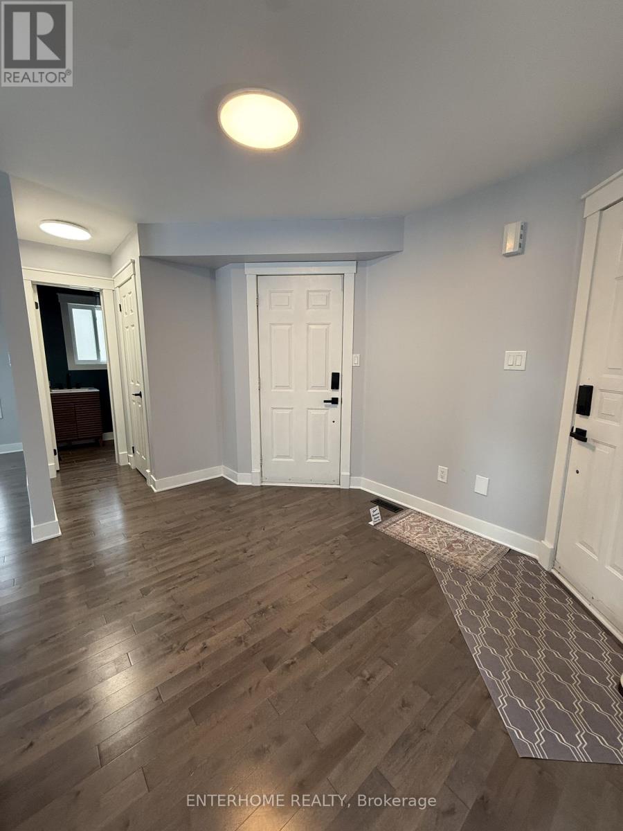 127 Birchwood Drive, Barrie, Ontario  L4M 6X3 - Photo 12 - S12648494