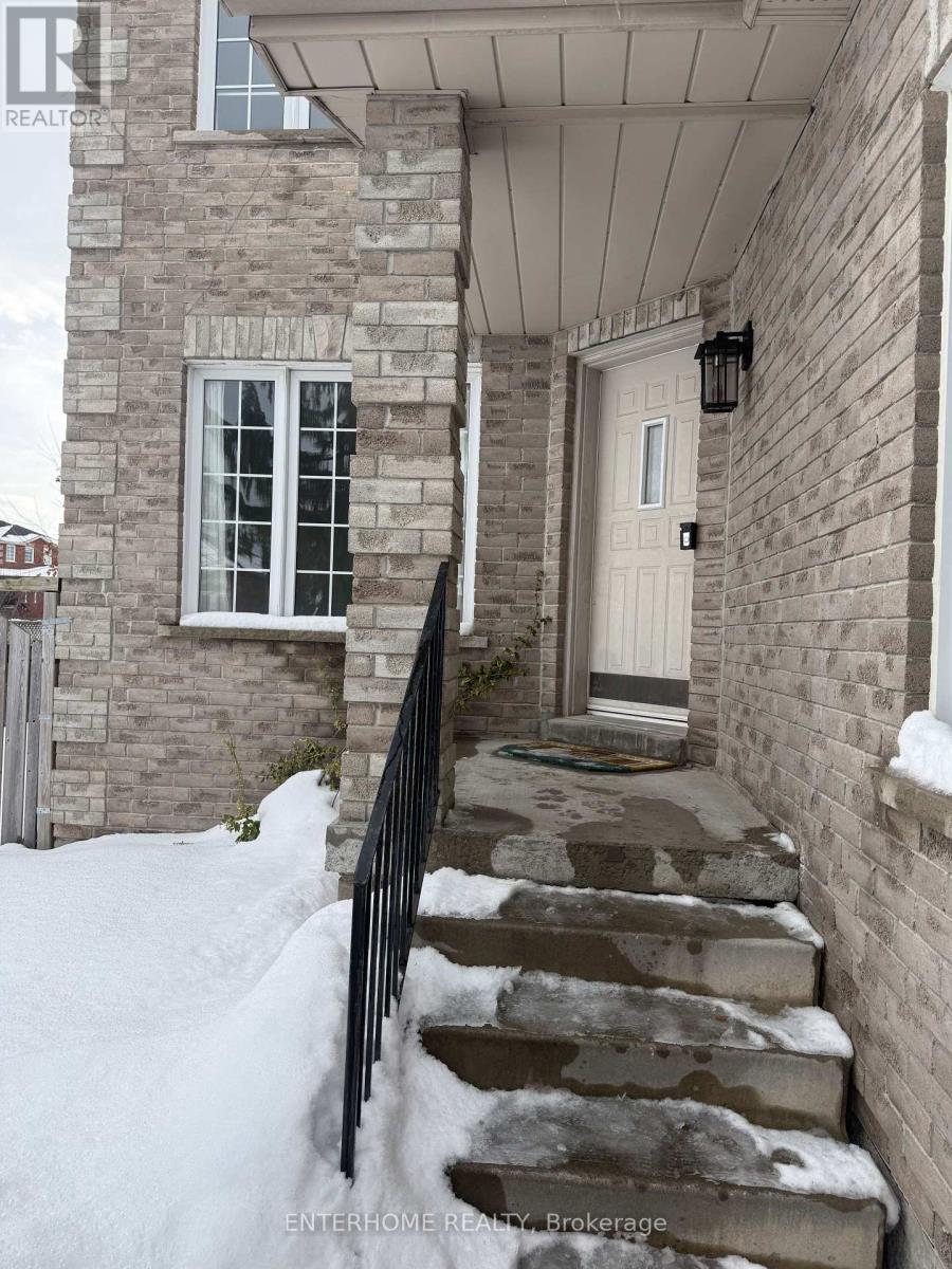 127 Birchwood Drive, Barrie, Ontario  L4M 6X3 - Photo 2 - S12648494