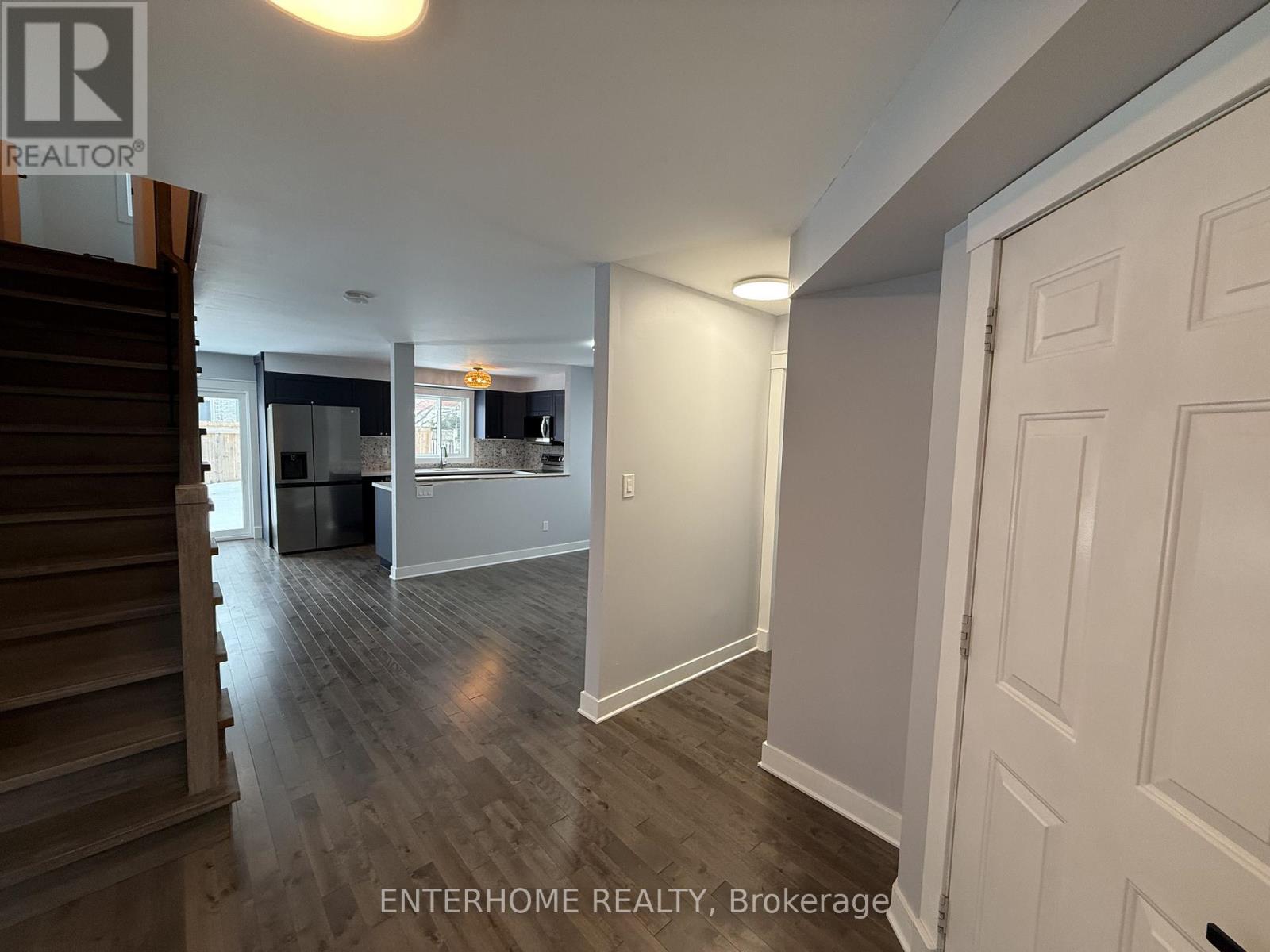 127 Birchwood Drive, Barrie, Ontario  L4M 6X3 - Photo 8 - S12648494