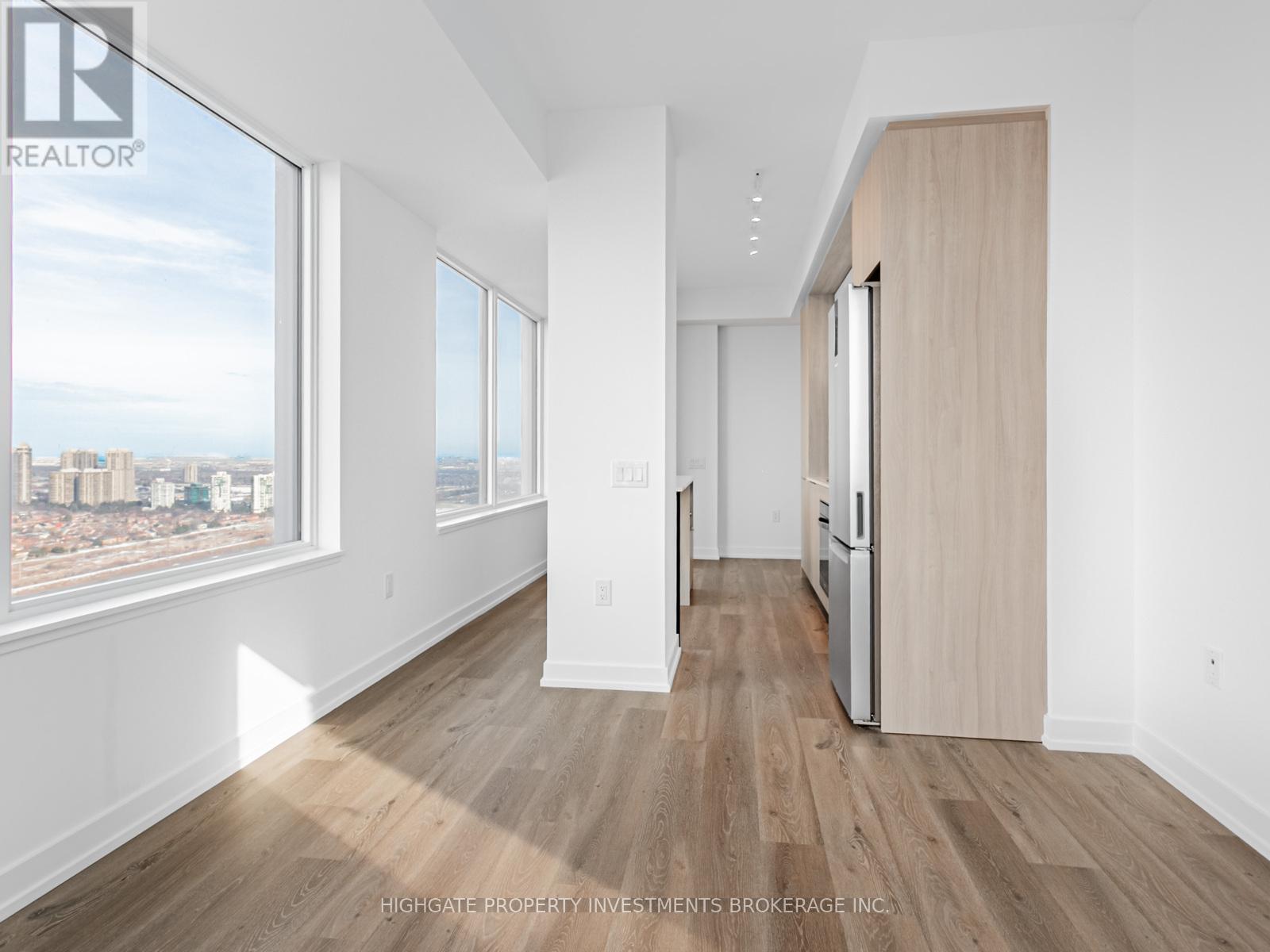 3310 - 395 Square One Drive, Mississauga, Ontario  L5B 0P6 - Photo 11 - W12648502