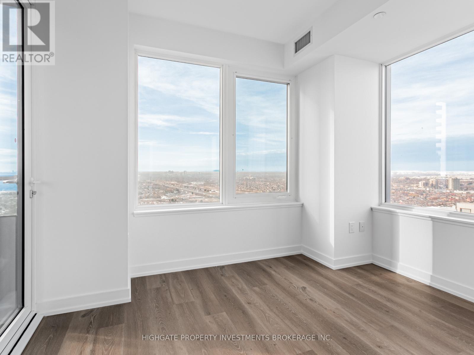 3310 - 395 Square One Drive, Mississauga, Ontario  L5B 0P6 - Photo 17 - W12648502