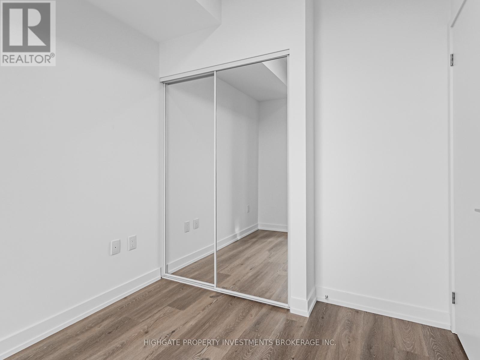 3310 - 395 Square One Drive, Mississauga, Ontario  L5B 0P6 - Photo 23 - W12648502