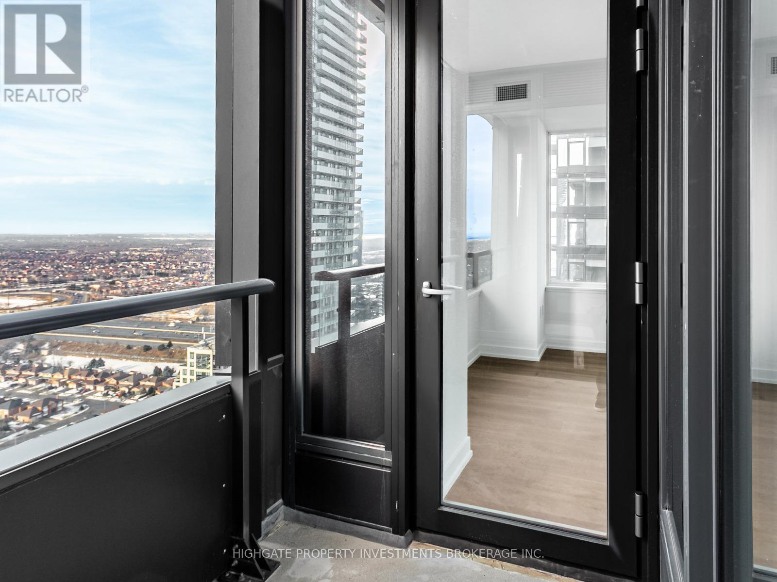 3310 - 395 Square One Drive, Mississauga, Ontario  L5B 0P6 - Photo 26 - W12648502